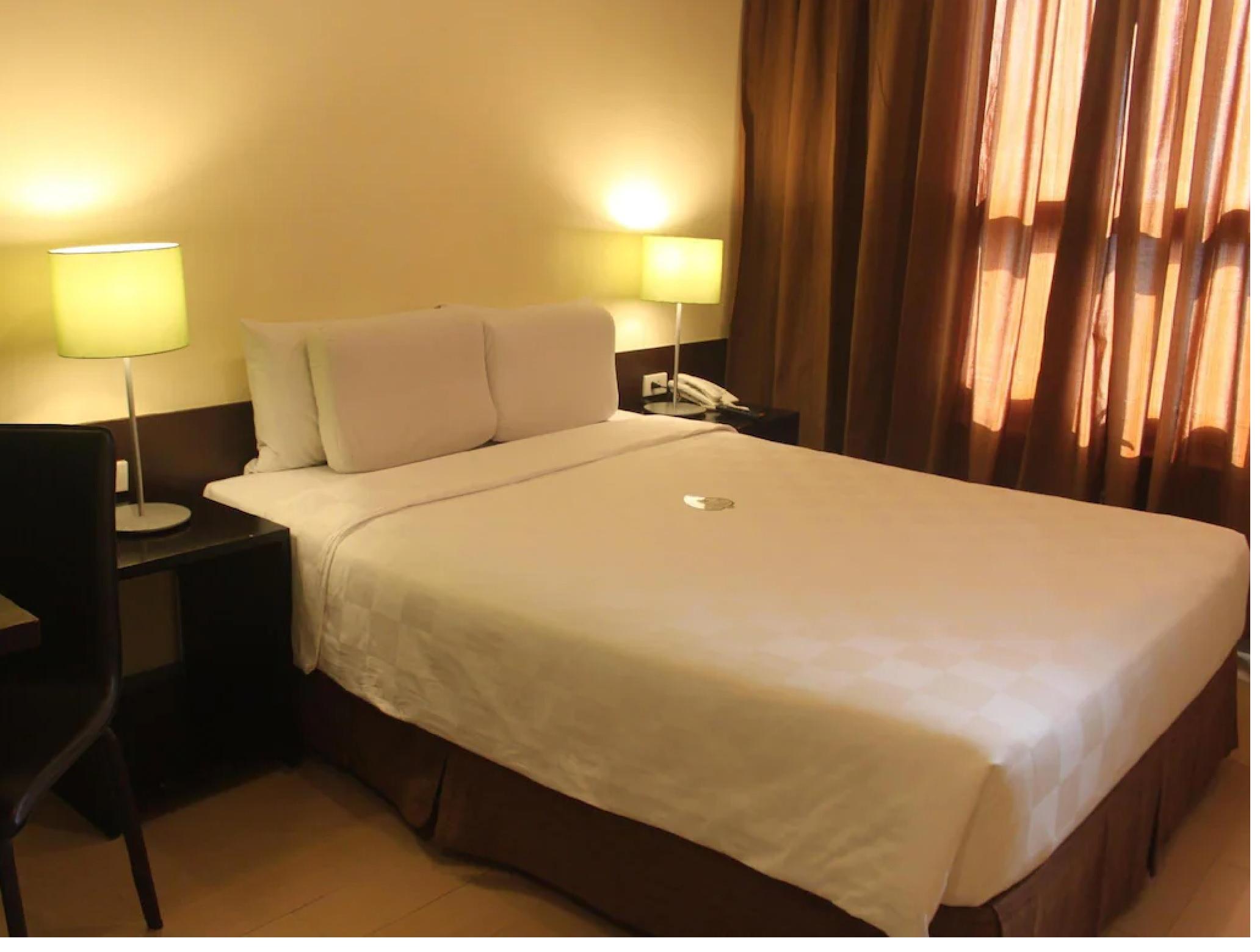 Go Hotels Plus Mandaluyong Exterior photo