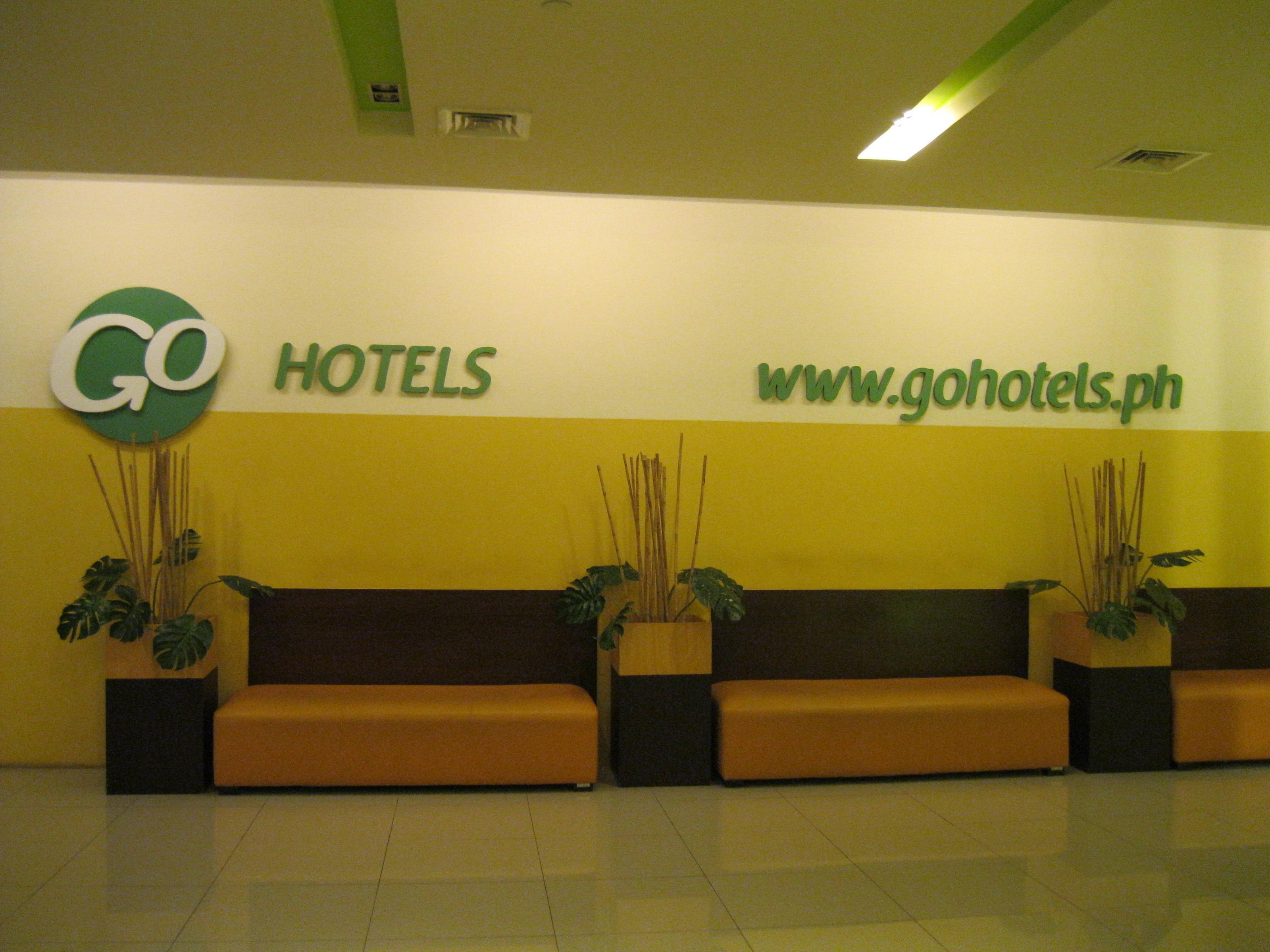 Go Hotels Plus Mandaluyong Manila Exterior photo