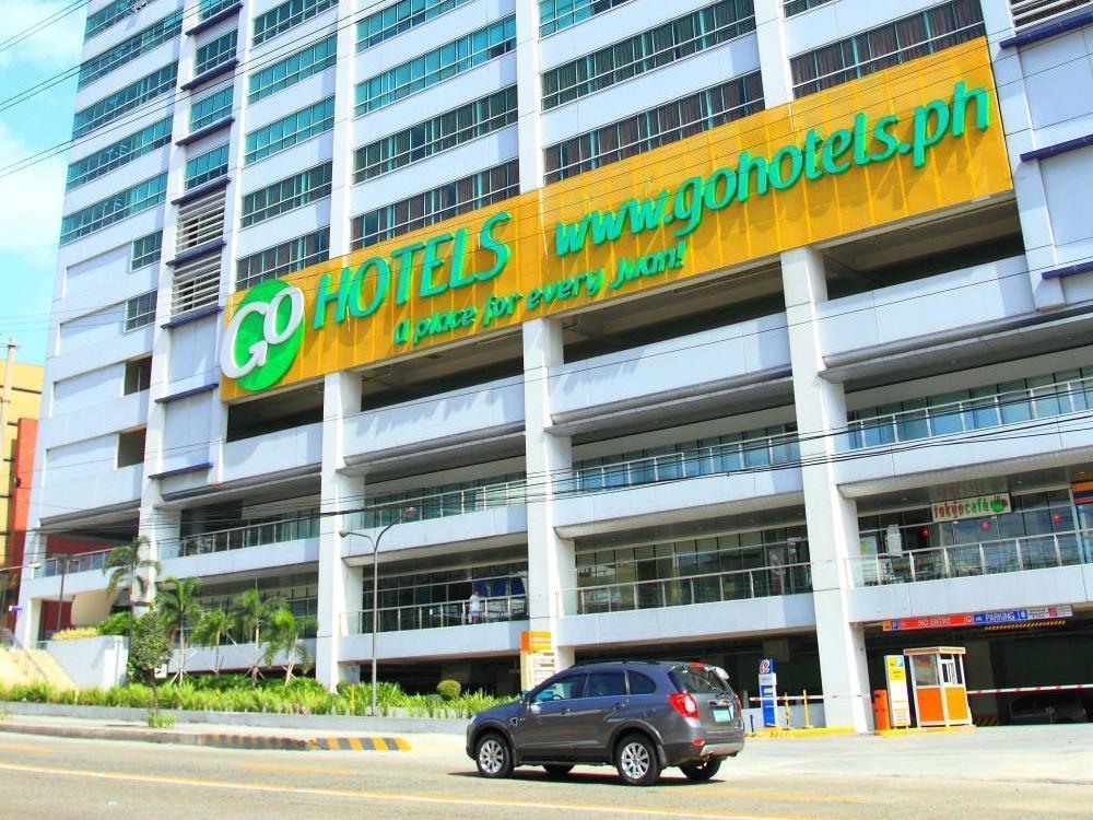 Go Hotels Plus Mandaluyong Manila Exterior photo