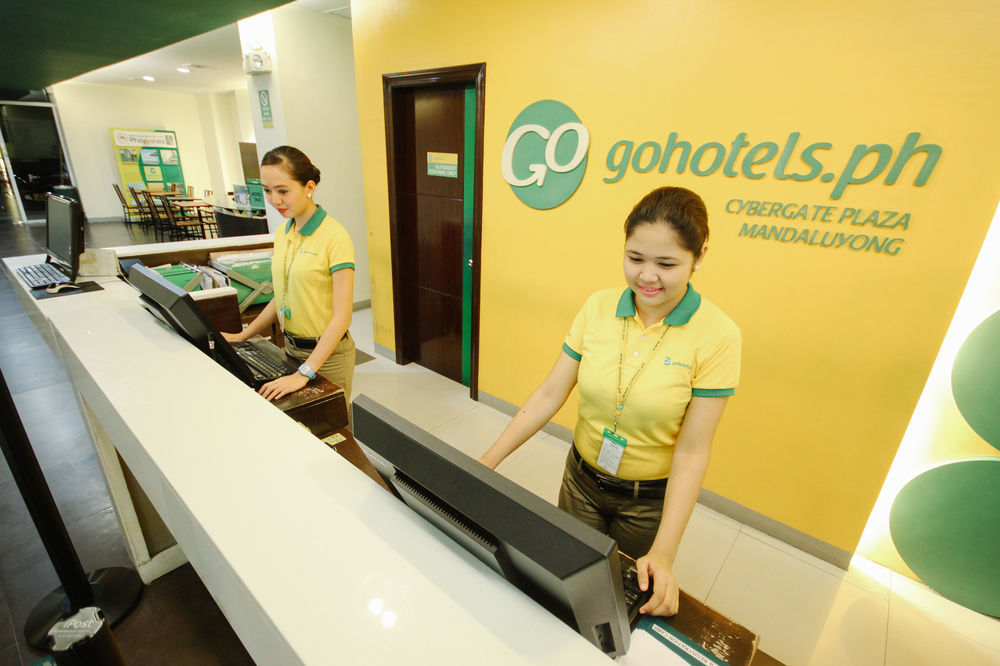 Go Hotels Plus Mandaluyong Manila Exterior photo